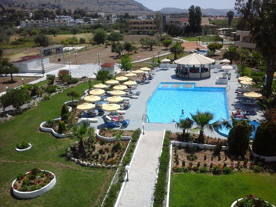 Olive Garden Hotel Лардос Екстериор снимка
