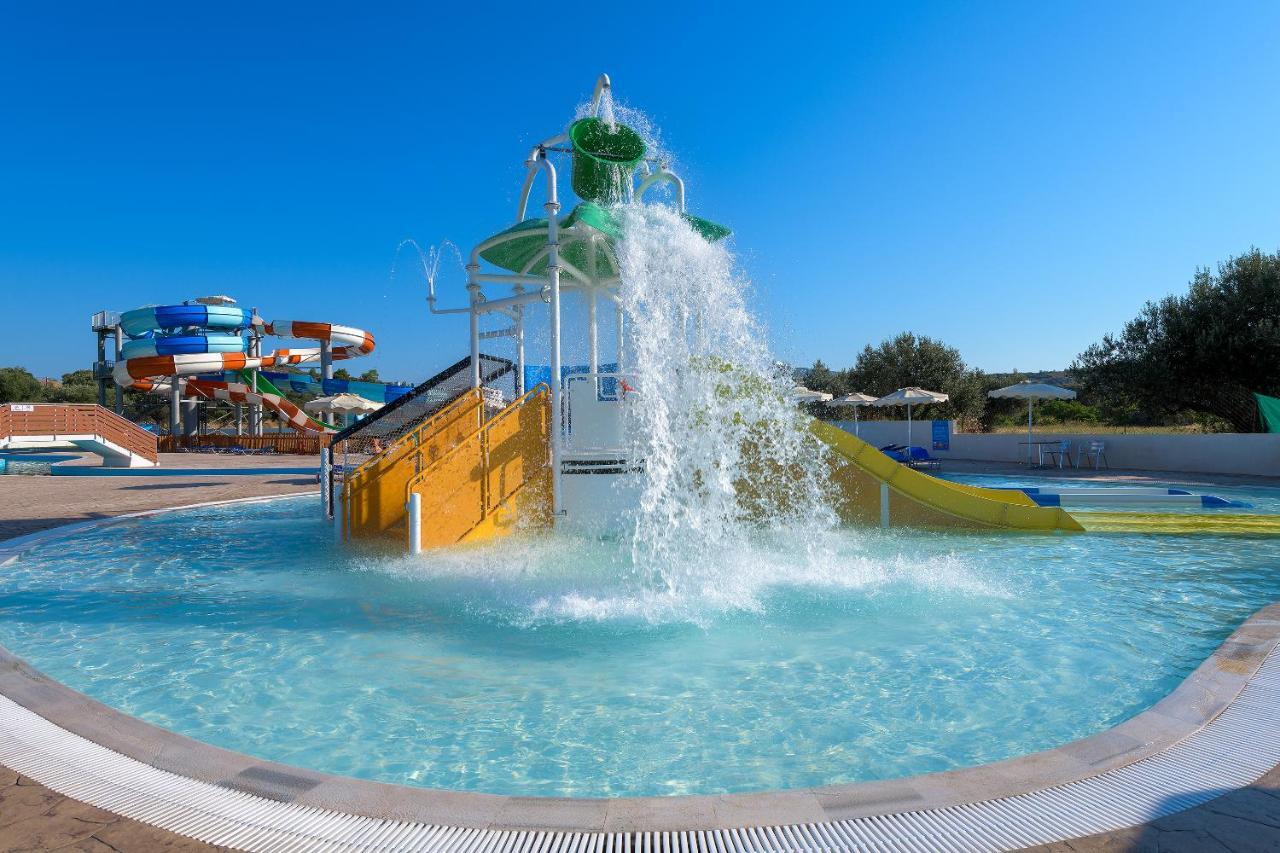 Olive Garden Hotel Лардос Екстериор снимка